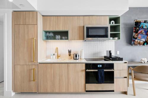 On 47th Floor! Apartment With Top Amenities in Miami, USA