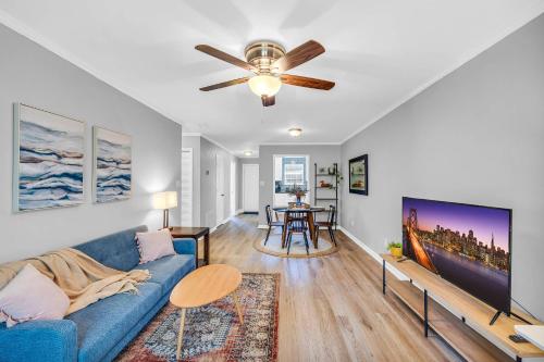 Honeysuckle - Quiet Condo 2 Beds Free Parking Near UGA thumb 2