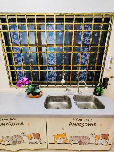 GOLDEN HOUSE ,1min to aeon, 7min to zoo,8min to lake gardens GOLDEN HOUSE ,1min to aeon, 7min to zoo,8min to lake gardens