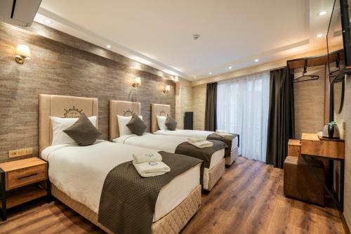 Standard Triple Room image 4