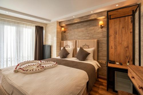 Standard Double or Twin Room image 3
