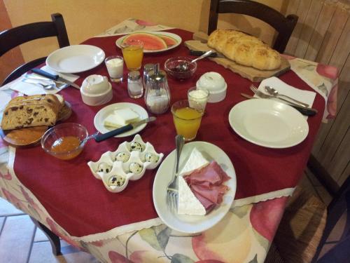 Ēdiens un dzērieni, Agriturismo Cascina Ronchi in Palacadžo