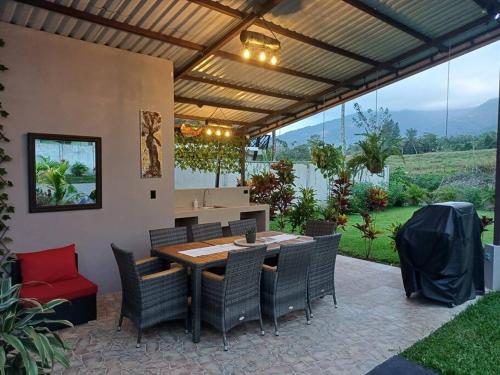 Villa Graceland - Arenal Volcano View, Fortuna (photo 5)