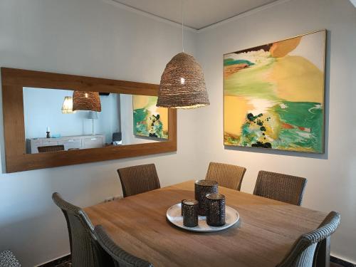 Elegant Renovated 3-bedroom appartment in Maroussi, Athènes