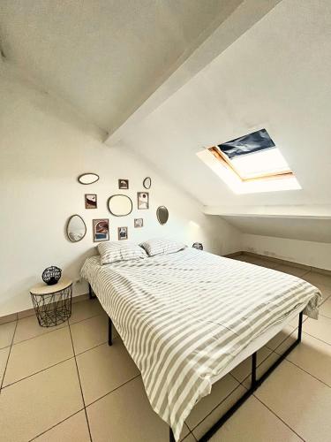 Duplex-Trois pas de la Gare in เมซอง ราฟิต