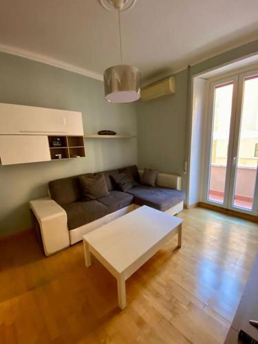 Lovely Apartment near metro A Re di Roma, Roma (foto 5)