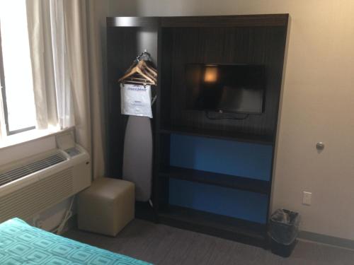 Rockaway Hotel - image 11