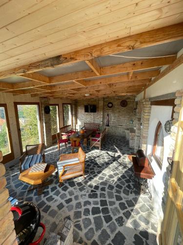 Kőlépcsős Vendégház (Kolepcsos Vendeghaz) in นยูล