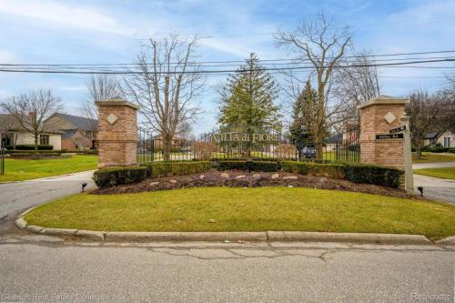 Luxury living in Clinton Township, MI in Cady, USA