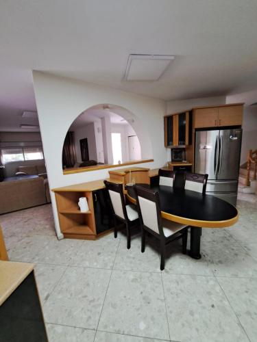 הוילה בעומר in Beer Sheva