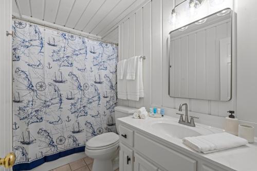 Luxury Lake House in SC With Mountain Views! Luxury Lake House in SC With Mountain Views!