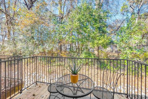Honeysuckle - Quiet Condo 2 Beds Free Parking Near UGA in Athens, USA