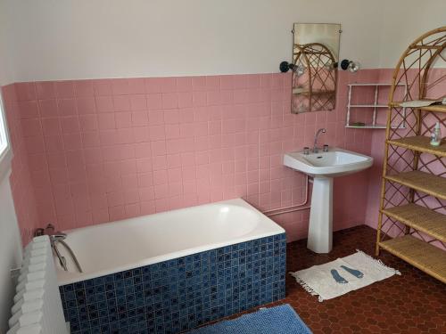 Vannituba, Maison familiale pour un agréable séjour (Maison familiale pour un agreable sejour) in Granville