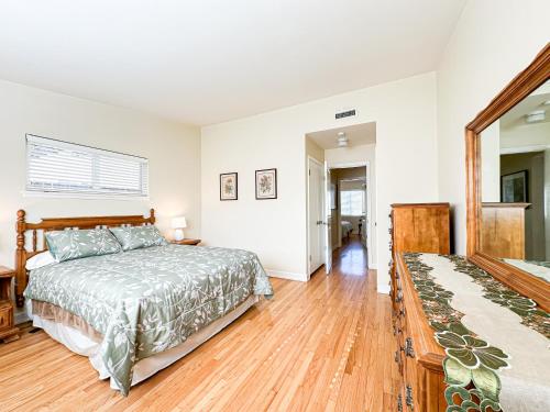 Relaxing 4BR Getaway with Pool and Garden - BBUC in Los Angeles, USA