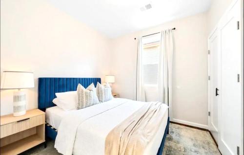 Boho Luxe Getaway 20 Min to NYC in Jersey City in Union City, USA