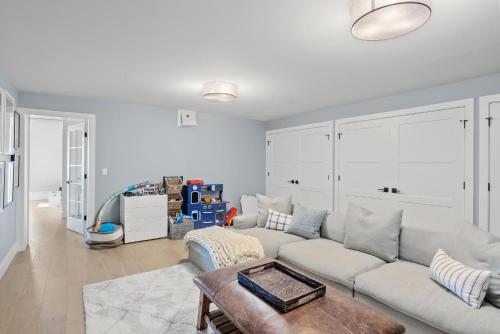 New Mountain Luxury and Wellness Retreat Full Home - image 3