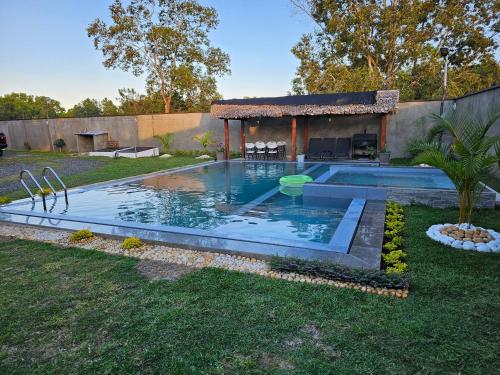 Tres belle villa avec piscine in Foulpointe