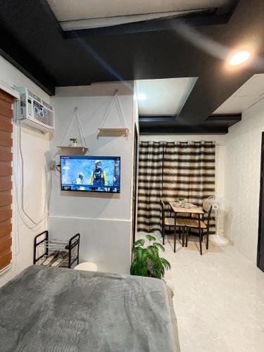 Lee's Transient Unit 2 in Digos