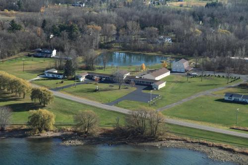 B&B Massena - Lakeview Motel & Apartments - Bed and Breakfast Massena