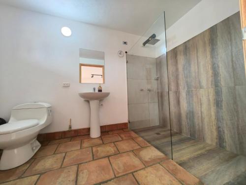 Triple Room with Garden View image 8