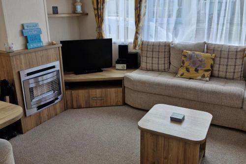 3-Bed Caravan - Sleeps 8 - Pool, Skegness (foto 3)