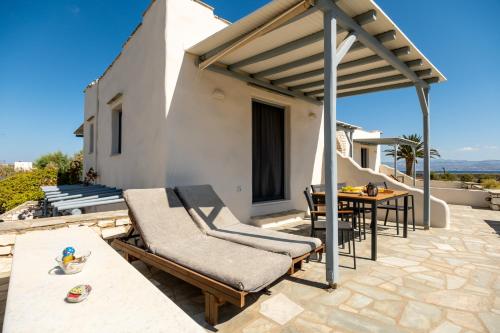 Studio with Sea & Garden View image 8