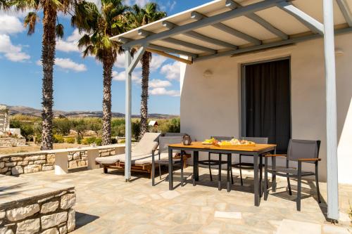 Studio with Sea & Garden View image 9