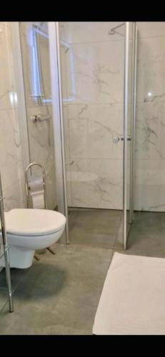 Schönes Erwachen im Frankfurter Penthouse, Frankfurt/Main (photo 6)