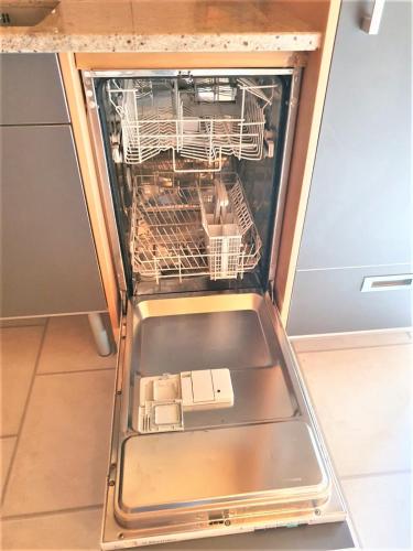 Ski-in, central and cosy in the Chalet Diana, free access to swimming pool in 貝特默阿爾