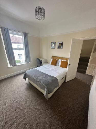 Modern 5 Bedroom House Near Lark Lane, Liverpool (photo 7)