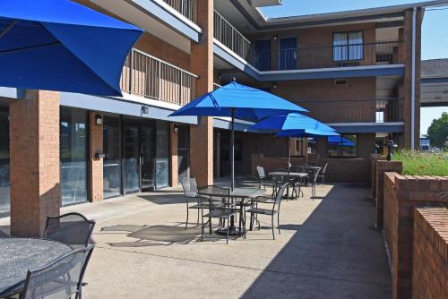 Kolam renang, Days Inn by Wyndham Lebanon in Lebanon (TN)