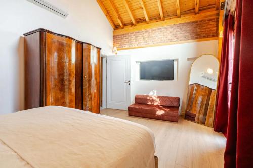Villa Arancia Istanbul - Garden, BBQ, Sauna & Turkish Bath by the Tram in Fatih, Стамбул (фото 6)