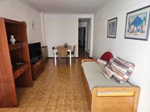 One-Bedroom Apartment image 5