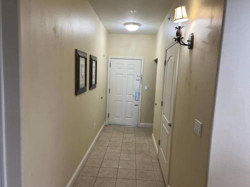 Huge Pool, stunning Lakeview, Sunrise, Disney#1003 in Orlando, USA