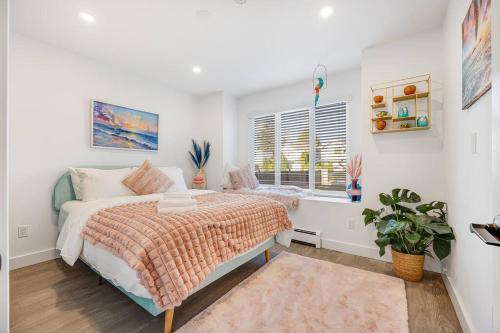 Stylish 2 Bedroom Miami Vibe Suite in Port Coquitlam, Canada