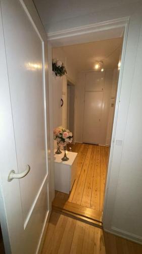 Pretty Apartment For 6 Guests Pretty Apartment For 6 Guests