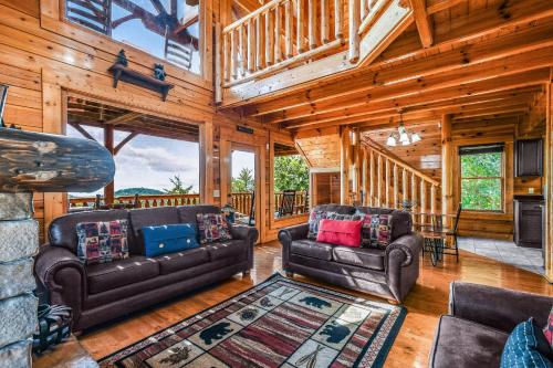 Extravagant View Cabin - image 2
