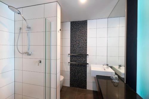 Superior Room with Two Double Beds image 6