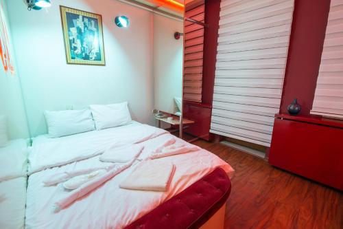 Element Suites - image 4