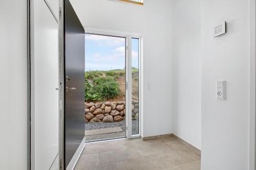 Four-Bedroom Holiday Home image 4