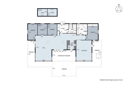 Four-Bedroom Holiday Home image 1