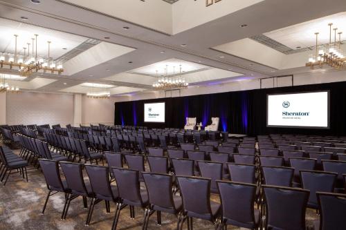 Sheraton Arlington Hotel - image 10