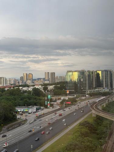 Soho Duplex Subang Empire by Chillout Stay