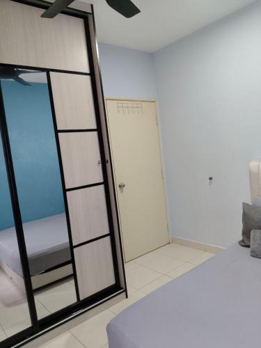 Nena Homestay Setia Alam, Air Conditioned, High Speed Internet Nena Homestay Setia Alam, Air Conditioned, High Speed Internet