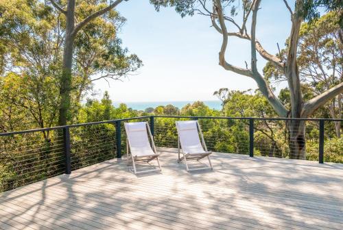 Watershack - Expansive ocean views, close to town, Лорн