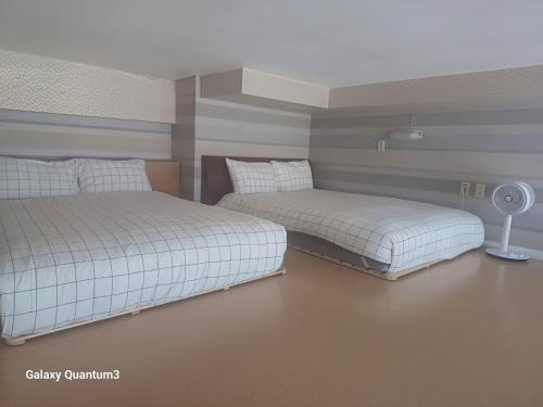 Hongdae Guesthouse2 1min from Hongik Uni station Exit #1, Seoul (photo 6)