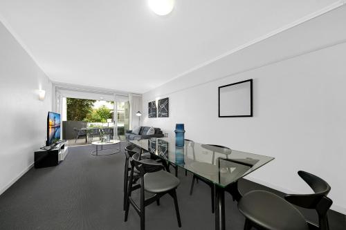 Two-Bedroom Apartment image 7