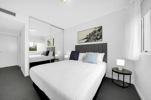 Two-Bedroom Apartment image 6