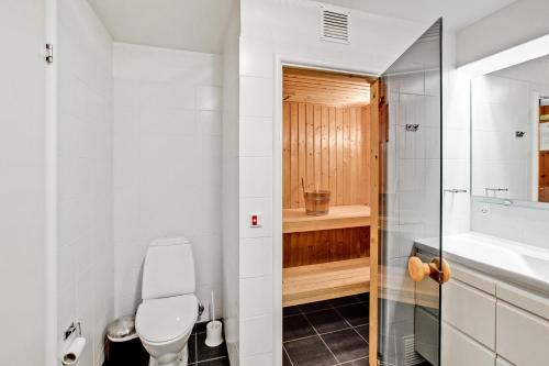Two-Bedroom Holiday Home image 7
