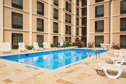 Days Inn by Wyndham Rome Downtown - image 13